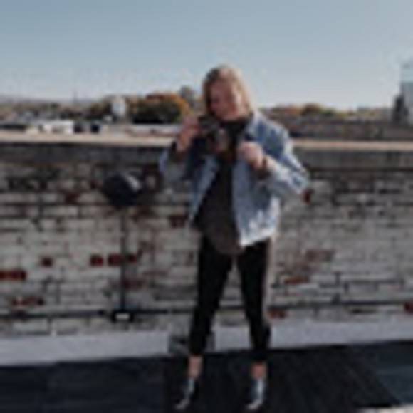 Meet your Posher, Mckenna - Picture 1 of 1